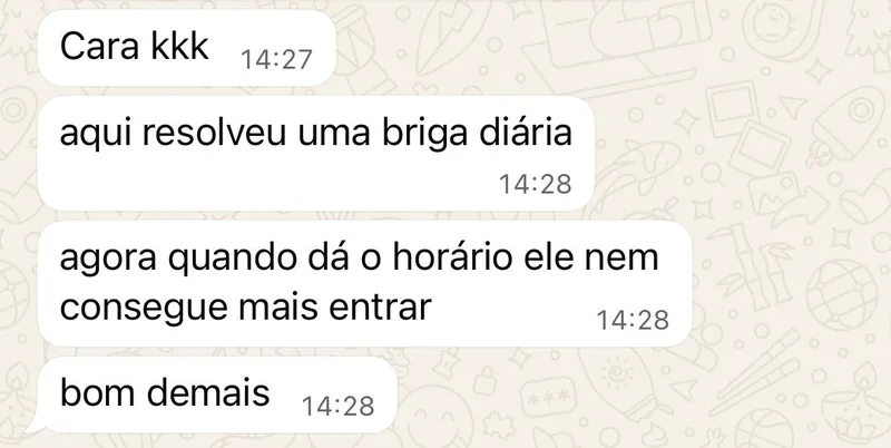 Depoimento via WhatsApp: resolveu uma briga diária, agora no horário o filho nem consegue mais entrar