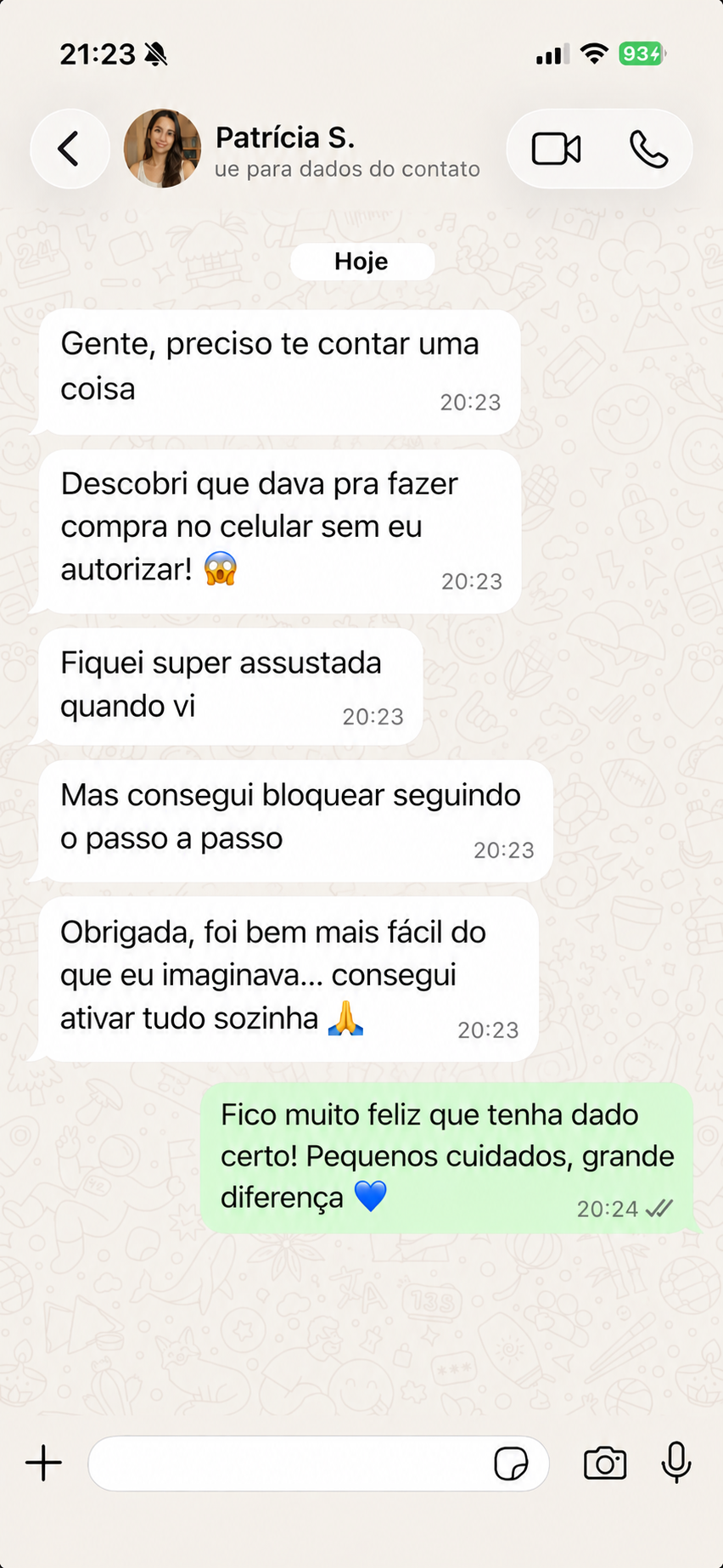 Depoimento de Patrícia S. via WhatsApp sobre bloqueio de compras no celular